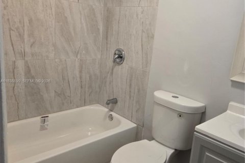 Купить таунхаус в Майами-Гарденс, Флорида 3 спальни, 109.44м2, № 2021046 - фото 27