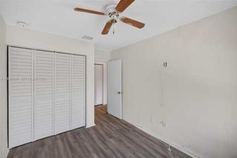 Купить таунхаус в Майами-Гарденс, Флорида 3 спальни, 109.44м2, № 2021046 - фото 28