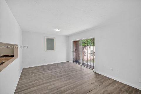 Купить таунхаус в Майами-Гарденс, Флорида 3 спальни, 109.44м2, № 2021046 - фото 16