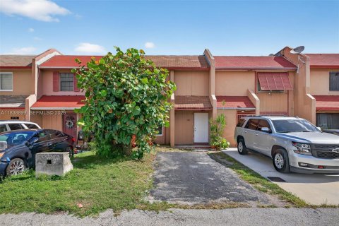 Купить таунхаус в Майами-Гарденс, Флорида 3 спальни, 109.44м2, № 2021046 - фото 4