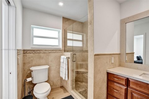 Снять в аренду виллу или дом в Пальметто-Бей, Флорида 4 спальни, 207.54м2, № 1938955 - фото 15