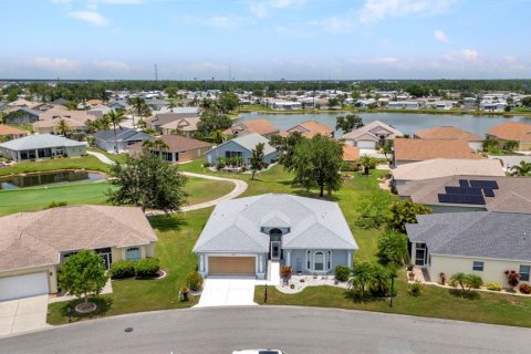 Casa en venta en Port Charlotte, Florida, 3 dormitorios, 230.86 m2 № 1749271 - foto 2