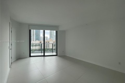 Condominio en venta en Miami, Florida, 1 dormitorio, 69.31 m2 № 2424447 - foto 10