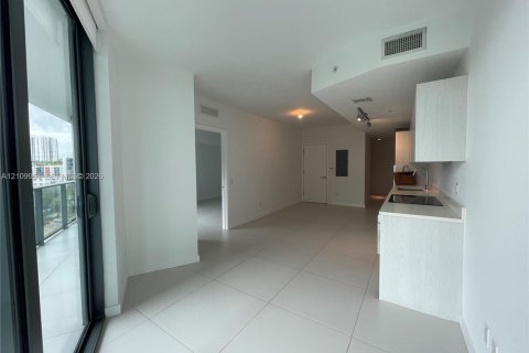 Condominio en venta en Miami, Florida, 1 dormitorio, 69.31 m2 № 2424447 - foto 5