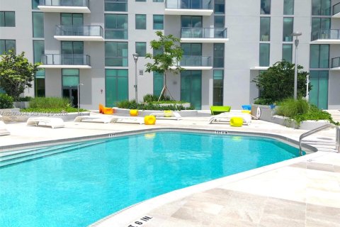 Condominio en venta en Miami, Florida, 1 dormitorio, 69.31 m2 № 2424447 - foto 21