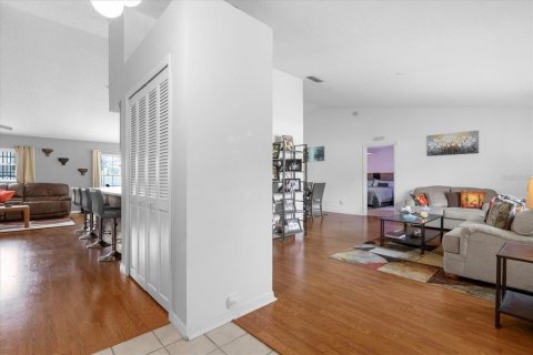 House in Deltona, Florida 3 bedrooms, 172.24 sq.m. № 1343284 - photo 13