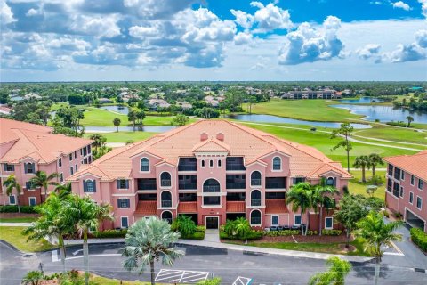 Copropriété à vendre à Punta Gorda, Floride: 2 chambres, 166.11 m2 № 2124397 - photo 2