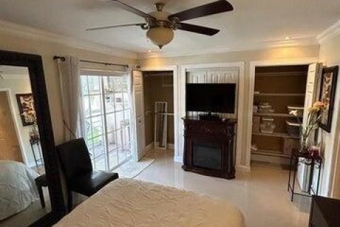 Condo in Sunrise, Florida, 1 bedroom № 2083711 - photo 11