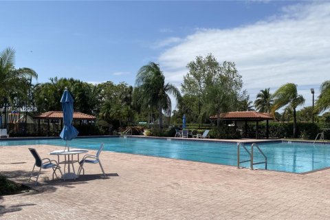 Adosado en alquiler en Miami, Florida, 2 dormitorios, 119.84 m2 № 1950735 - foto 14