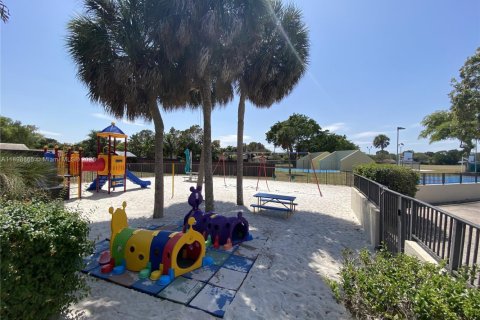 Adosado en alquiler en Miami, Florida, 2 dormitorios, 119.84 m2 № 1950735 - foto 16