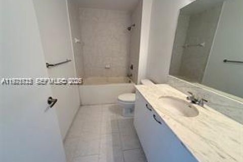 Copropriété à louer à Miami, Floride № 2042253 - photo 11