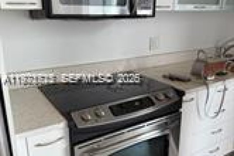 Copropriété à louer à Miami, Floride № 2042253 - photo 12