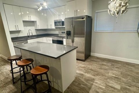 Condominio en alquiler en Orlando, Florida, 2 dormitorios, 88.54 m2 № 1795005 - foto 2