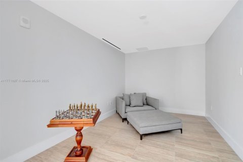 Снять в аренду кондоминиум в Форт-Лодердейл, Флорида 2 спальни, 191.56м2, № 1958199 - фото 17