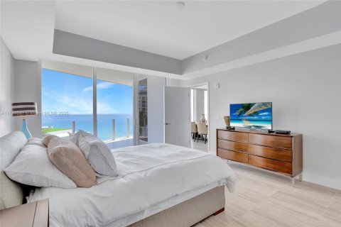 Снять в аренду кондоминиум в Форт-Лодердейл, Флорида 2 спальни, 191.56м2, № 1958199 - фото 25