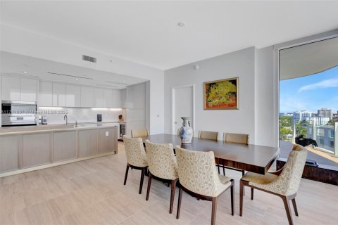 Снять в аренду кондоминиум в Форт-Лодердейл, Флорида 2 спальни, 191.56м2, № 1958199 - фото 13