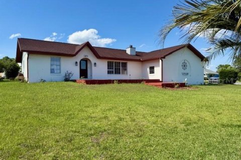 House in Dunnellon, Florida 3 bedrooms, 137.96 sq.m. № 1767912 - photo 2