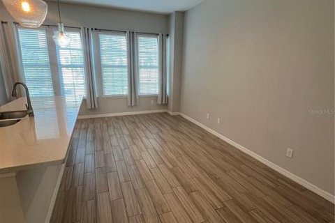 Adosado en alquiler en Oviedo, Florida, 3 dormitorios, 169.08 m2 № 1918049 - foto 7
