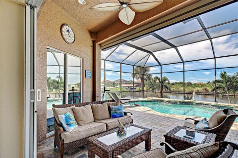 House in Port Charlotte, Florida 3 bedrooms, 191.01 sq.m. № 1821119 - photo 5