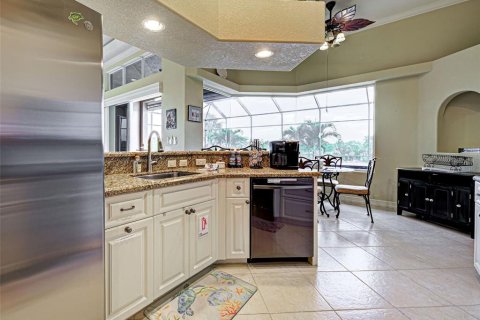 House in Port Charlotte, Florida 3 bedrooms, 191.01 sq.m. № 1821119 - photo 25