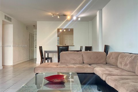 Снять в аренду кондоминиум в Норт-Майами-Бич, Флорида 2 спальни, 103.12м2, № 2004548 - фото 5