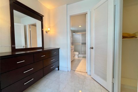 Снять в аренду кондоминиум в Норт-Майами-Бич, Флорида 2 спальни, 103.12м2, № 2004548 - фото 11