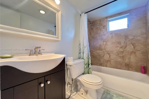 Снять в аренду кондоминиум в Норт-Майами-Бич, Флорида 2 спальни, 103.12м2, № 2004548 - фото 16