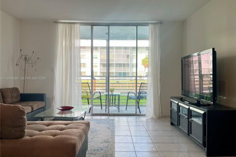 Снять в аренду кондоминиум в Норт-Майами-Бич, Флорида 2 спальни, 103.12м2, № 2004548 - фото 6