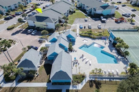 Condo in Palm Harbor, Florida, 2 bedrooms  № 2379486 - photo 11