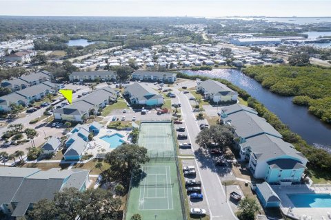 Condo in Palm Harbor, Florida, 2 bedrooms  № 2379486 - photo 4