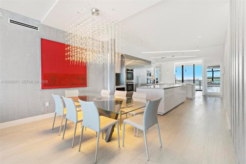 Condo in Aventura, Florida, 3 bedrooms № 2154563 - photo 11