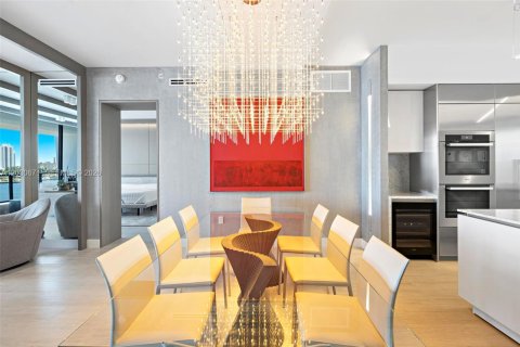 Condo in Aventura, Florida, 3 bedrooms № 2154563 - photo 12