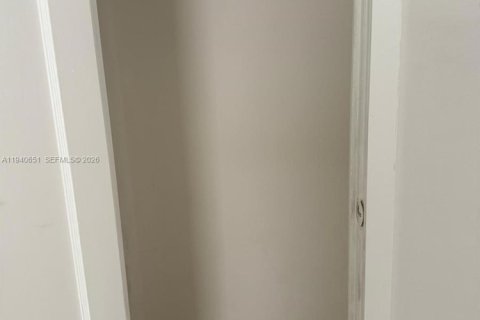 Снять в аренду виллу или дом в Майами-Бич, Флорида 578.97м2, № 2004134 - фото 9