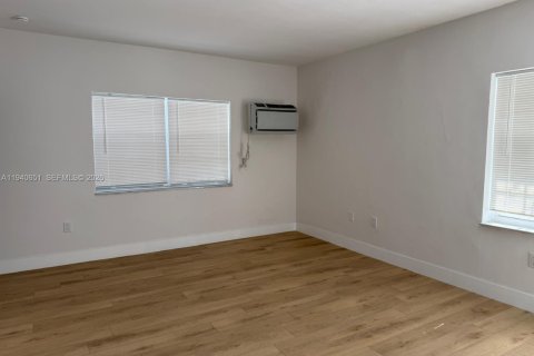 Снять в аренду виллу или дом в Майами-Бич, Флорида 578.97м2, № 2004134 - фото 13