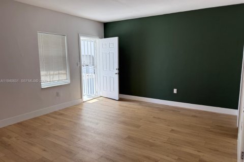 Снять в аренду виллу или дом в Майами-Бич, Флорида 578.97м2, № 2004134 - фото 5