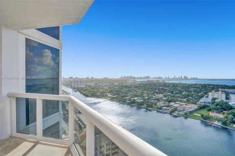 Condominio en alquiler en Miami Beach, Florida, 2 dormitorios, 128.21 m2 № 2009194 - foto 10