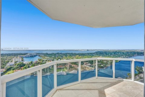 Condominio en alquiler en Miami Beach, Florida, 2 dormitorios, 128.21 m2 № 2009194 - foto 6