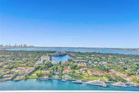 Condominio en alquiler en Miami Beach, Florida, 2 dormitorios, 128.21 m2 № 2009194 - foto 14