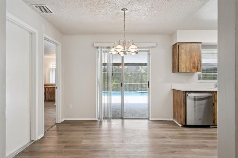 Villa ou maison à vendre à Sanford, Floride: 3 chambres, 113.43 m2 № 2415499 - photo 5