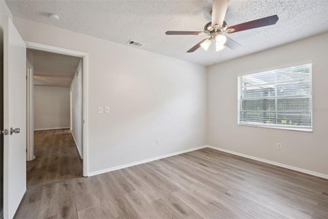 Villa ou maison à vendre à Sanford, Floride: 3 chambres, 113.43 m2 № 2415499 - photo 13