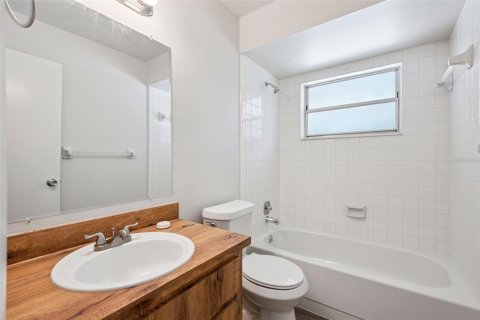 Villa ou maison à vendre à Sanford, Floride: 3 chambres, 113.43 m2 № 2415499 - photo 19