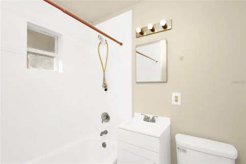 Immobilier commercial à vendre à DeLand, Floride: 3 chambres, 159.42 m2 № 1877252 - photo 12