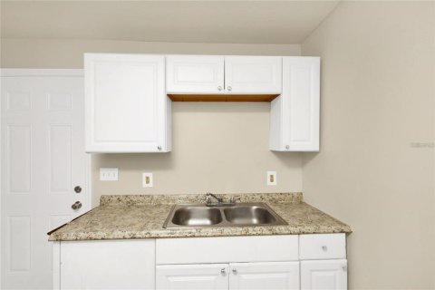 Immobilier commercial à vendre à DeLand, Floride: 3 chambres, 159.42 m2 № 1877252 - photo 8