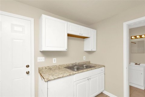 Immobilier commercial à vendre à DeLand, Floride: 3 chambres, 159.42 m2 № 1877252 - photo 7