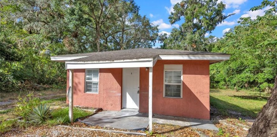 Immobilier commercial à DeLand, Floride 3 chambres, 159.42 m2 № 1877252