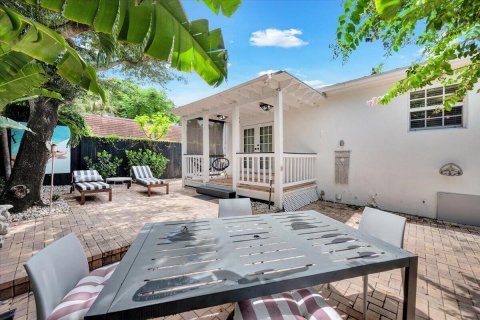 Casa en alquiler en West Palm Beach, Florida, 2 dormitorios, 80.82 m2 № 1022168 - foto 1