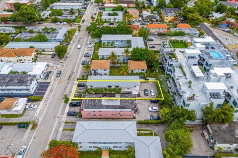 Commercial property in Miami, Florida № 1227990 - photo 8