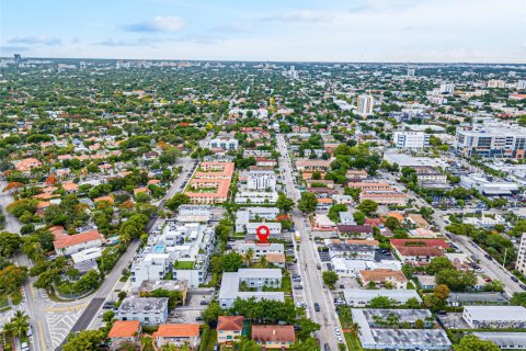 Commercial property in Miami, Florida № 1227990 - photo 13