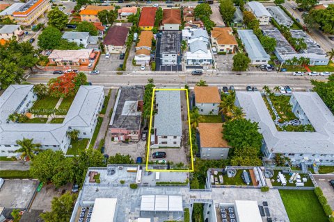 Commercial property in Miami, Florida № 1227990 - photo 7
