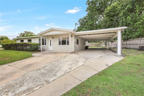 House in Apopka, Florida 3 bedrooms, 123.19 sq.m. № 1785903 - photo 26